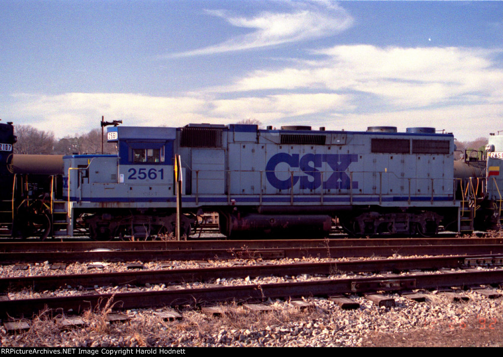 CSX 2561